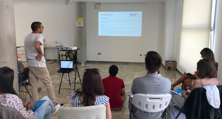 Apresentação da APP do FAKE OFF